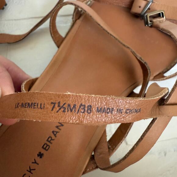 Lucky Brand Nemelli Light Tan Leather Strappy Gladiator Wedge Sandal sz 7.5 - Picture 5 of 6